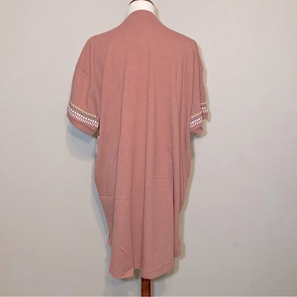 NWT JADELYNN BROOKE Friends Graphic Sleep Shirt “They Don’t Know” Size Large XL - Picture 4 of 11